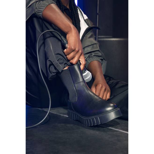 Kickers ženy kopat oblíbenou černou JP26235